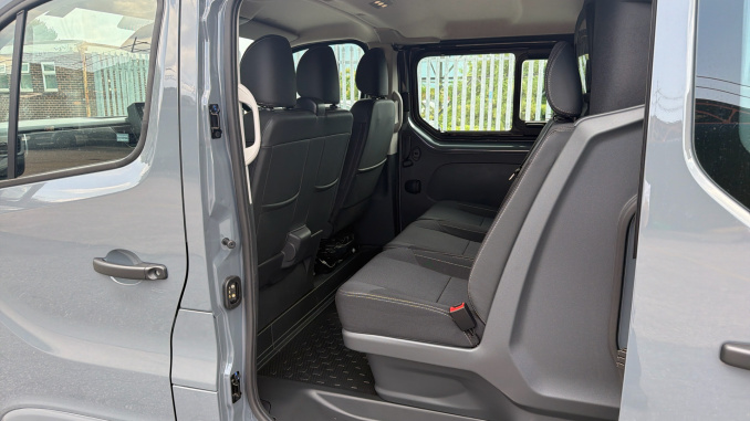 Renault Trafic Lwb Diesel LL30 Blue dCi 150 Extra [Safety] Crew Van - Image 5